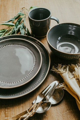 Heirloom Stoneware 4-Piece Place Setting